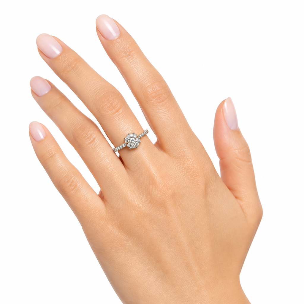 Anello Salvini Collezione Daphne - indossato