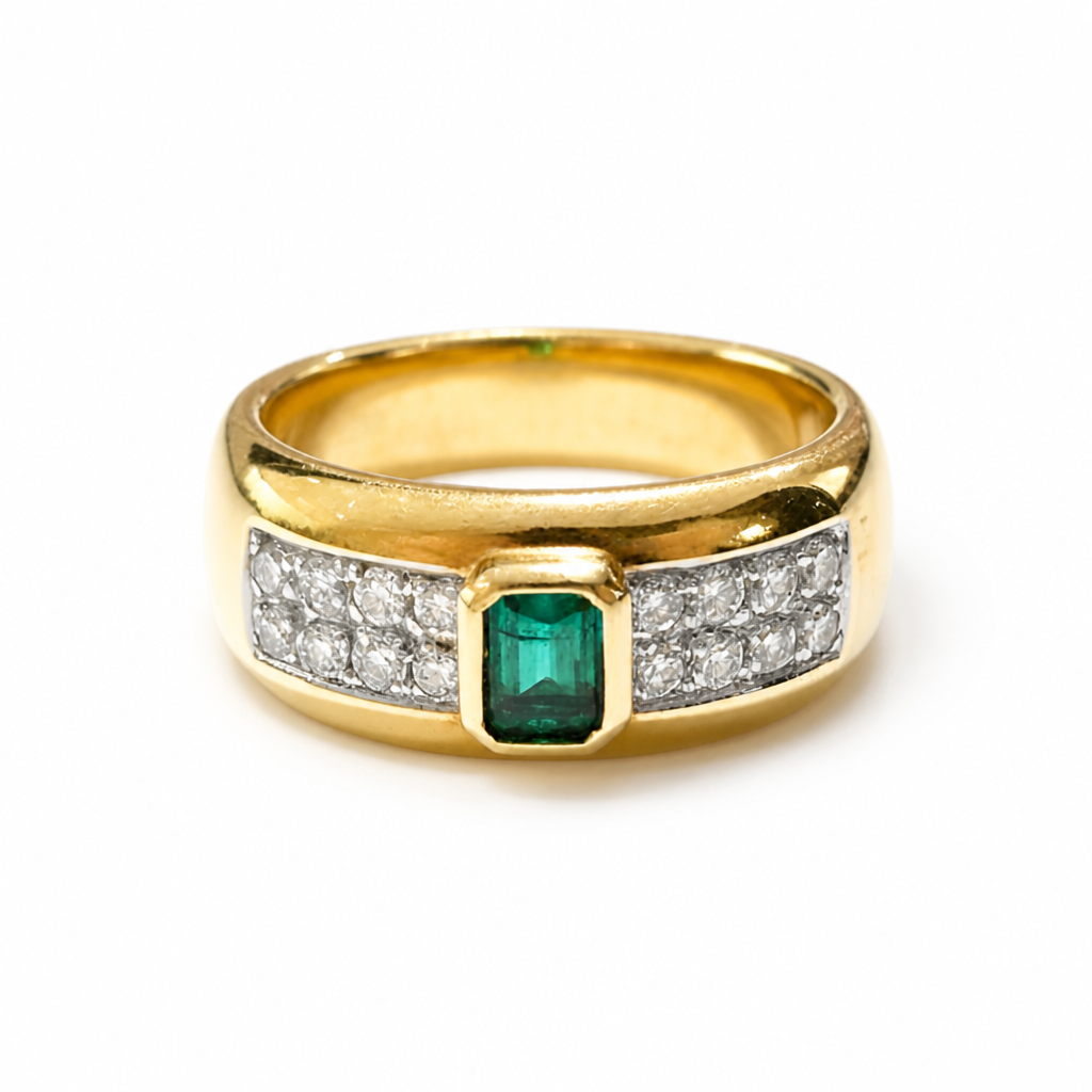 Anello Damiani Oro Con Diamanti E Smeraldo 0,36 Ct.
