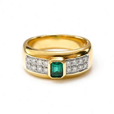Anello Damiani Oro Con Diamanti E Smeraldo 0,36 Ct.
