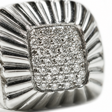 Anello Damiani Fascia Diamanti Taglio Brillante Ct.0.46 Colore H If Oro Bianco Gr.15.90